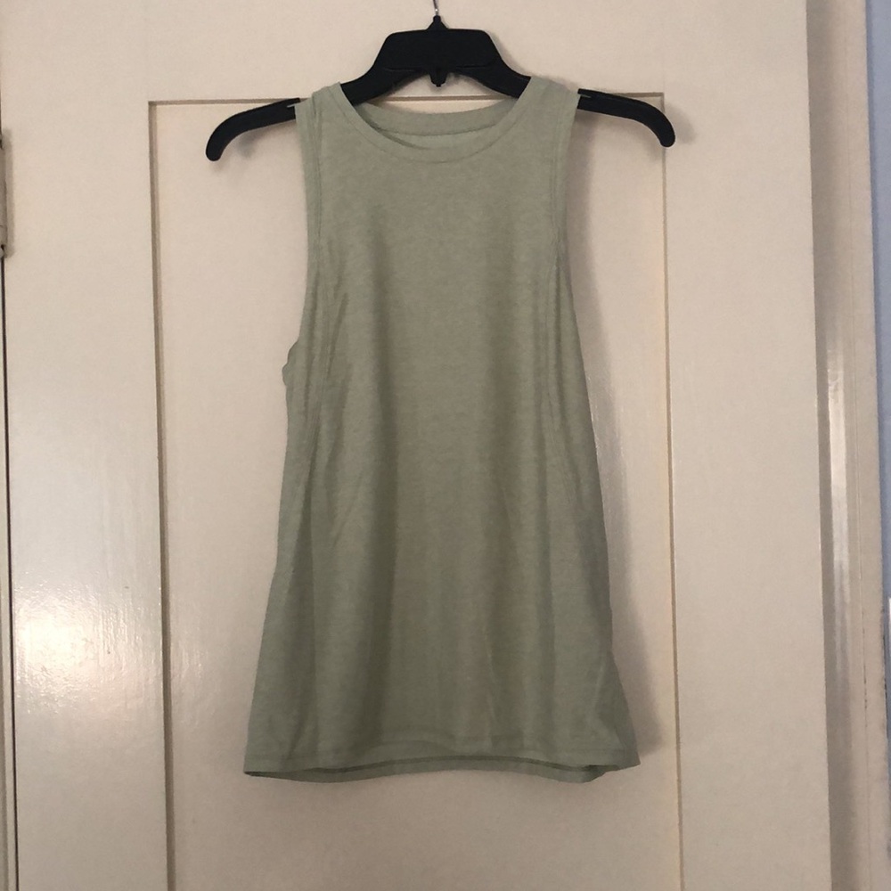 Outdoor Voices Size Medium M Light Heather Green Tank Top Workout Yoga Gym Soft